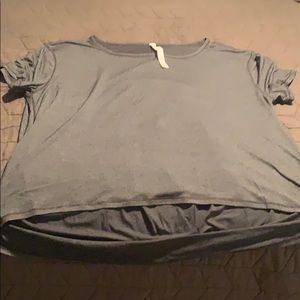 Lululemon hi-low tee